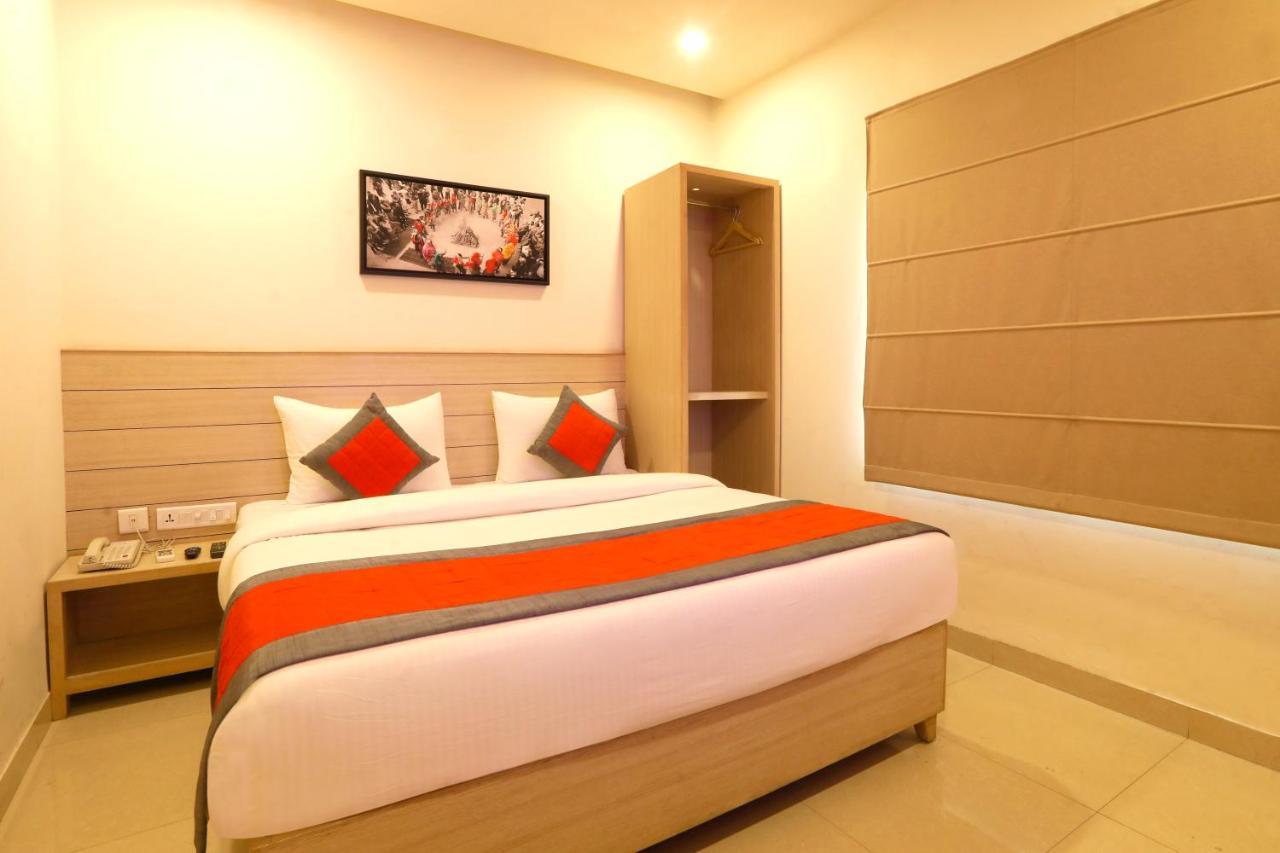 Perfect Plus Just 5 Mins Walk To Golden Temple Amritsar Exterior photo